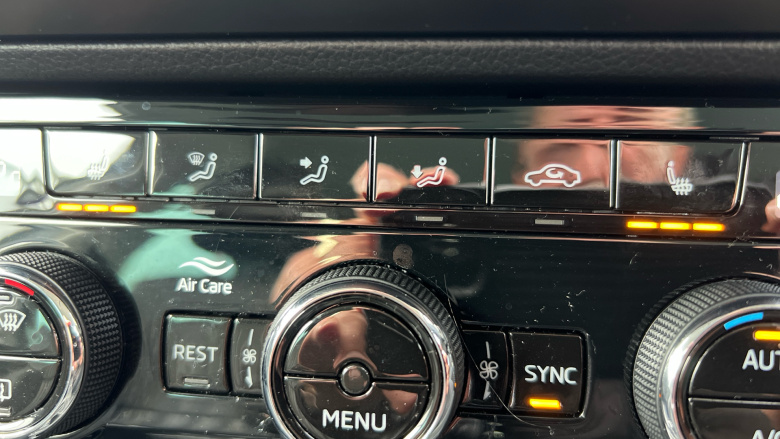 Skoda Superb 2.0 TDI CR SE L 5dr DSG Diesel Hatchback